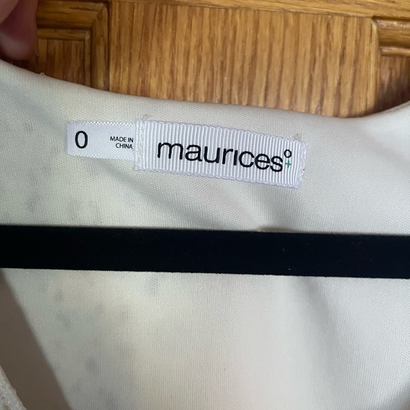 Maurice’s Off-White Lace Appliqué Dress - size 0 - Picture 3 of 4